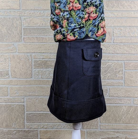 BURBERRY London Short Skirt Textured Big P… - Picture 2 of 8